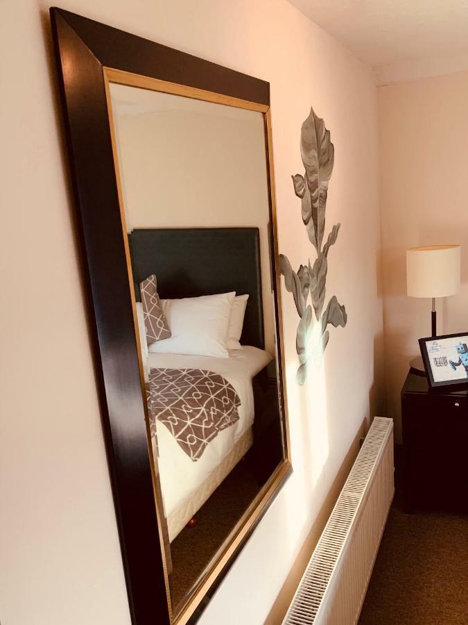 The Swan Hotel Almondsbury Eksteriør billede